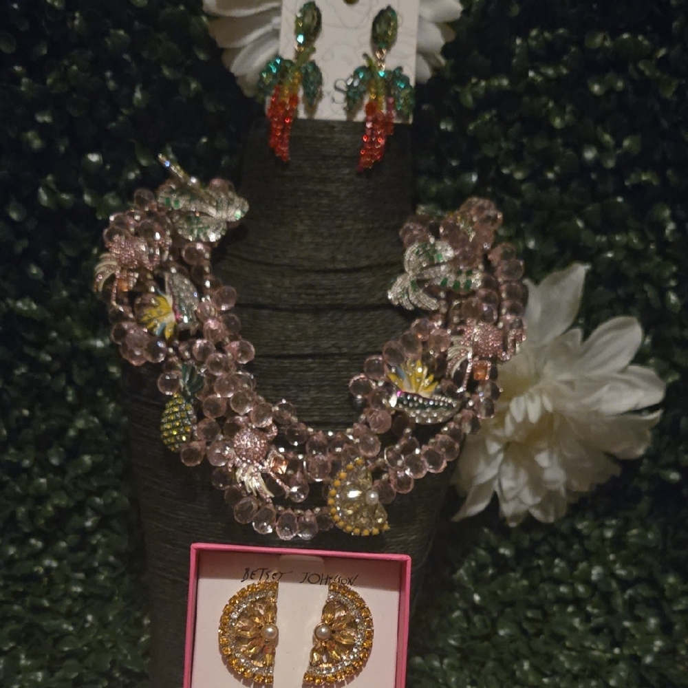 Elegant Pink and Gold Jewelry Set